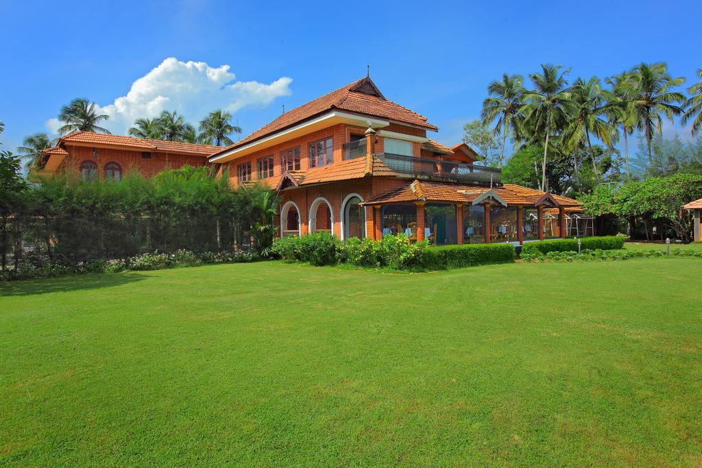 The River Retreat Heritage Ayurvedic Resort Shoranur Exterior foto